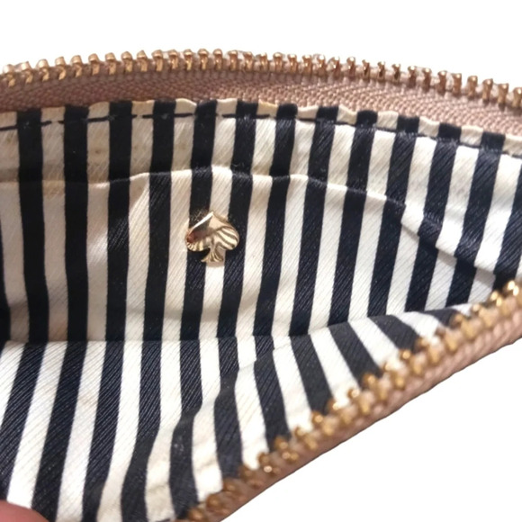 Kate Spade Cobble Hill Wristlet Taupe Pebbled Leather - Picture 6 of 8